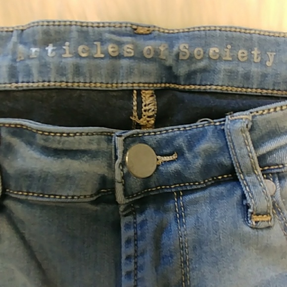 HP!!  🎉 Articles of Society Distressed Crop Jeans-#416 - Picture 2 of 9